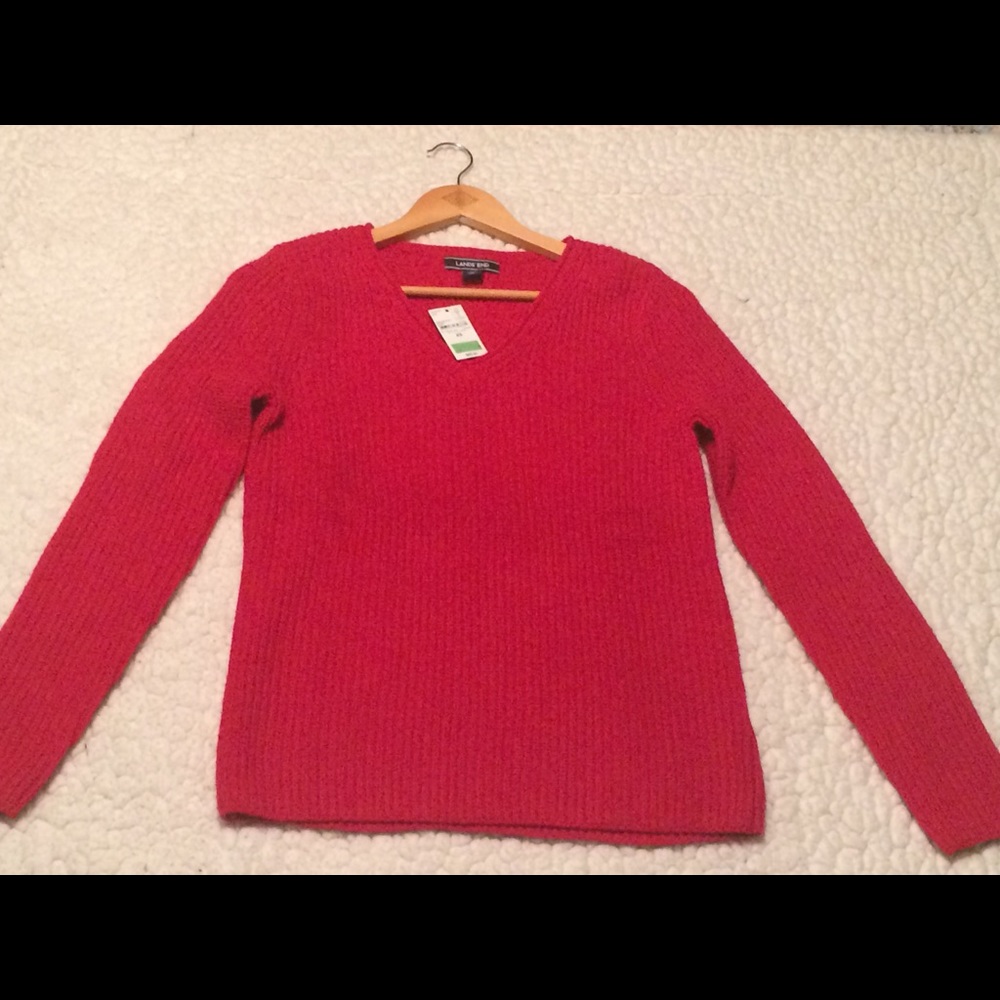 Tops - Picture 2 of 4
